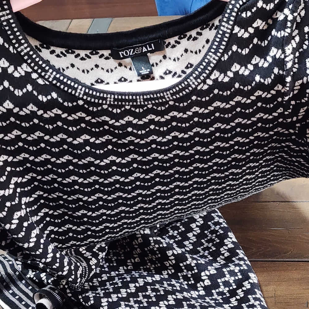 Roz & Ali Black and White Patterned Mini Dress - Picture 3 of 5